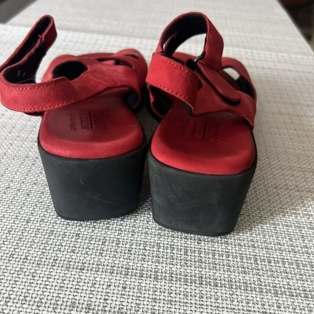 Munro Micah Slingback Sandals Nubuck Sz 8 M, pre loved suede